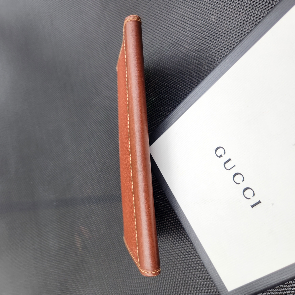 GUCCI Brown Leather GG Logo Checkbook and credit card cover Wallet - Picture 14 of 16